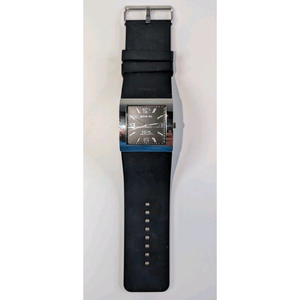 Invicta Watch Couture Special Edition Silver w/ Black Strap New Battery